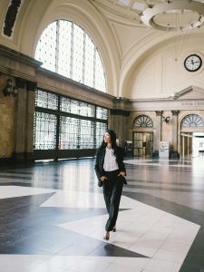 KinseyInvestigations.com Female Detectives in LA - A woman walks through a public transit station