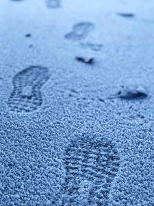 KinseyInvestigations.com Skip Tracing Investigations - Shoe prints disappear into the distance.