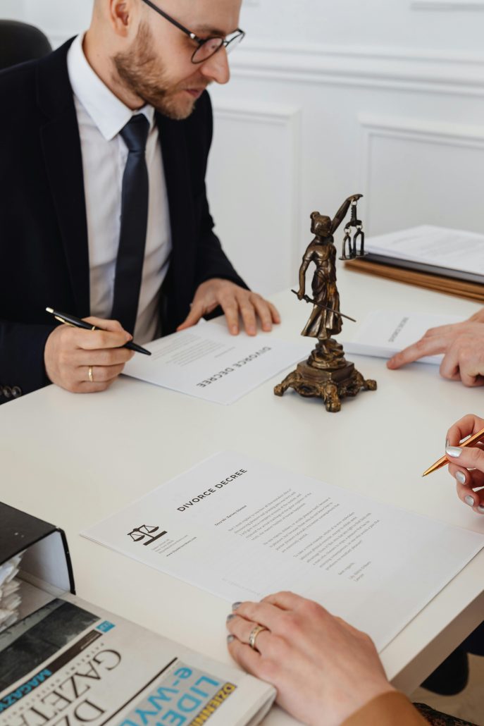 Divorce litigation investigations - Consult Kinsey Investigations. 