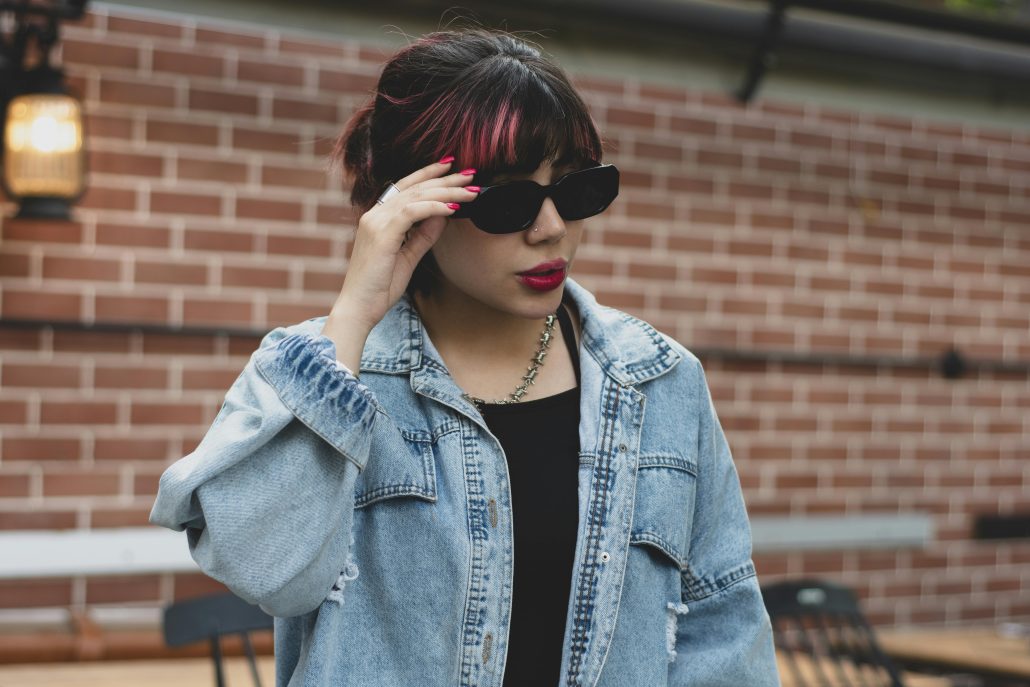 Surveillance by female private investigators - Consult Kinsey Investigations. 