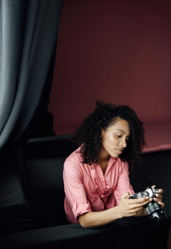 Licensed female private investigators - Consult Kinsey Investigations. 