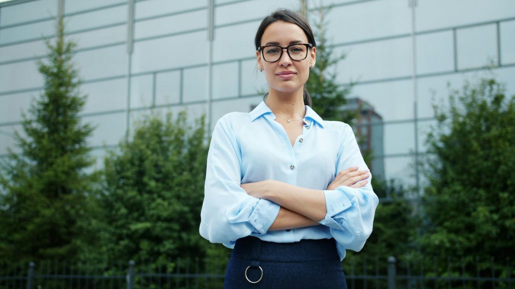 Professional female investigators - Consult Kinsey Investigations.